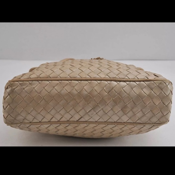 BOTTEGA VENETA Beige Tassel Intrecciato Leather Shoulder Bag | PRELOVED👜🤎👜 - Picture 8 of 16